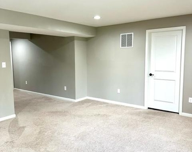 210 Parker Drive - Photo Thumbnail 24