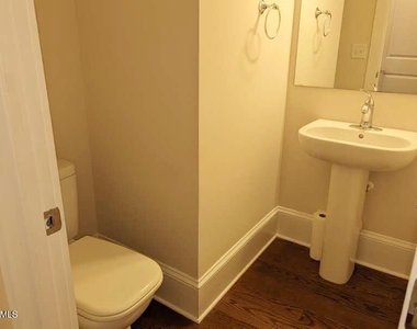 375 Avett Drive - Photo Thumbnail 9