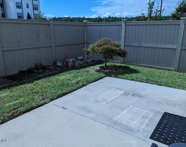 375 Avett Drive - Photo Thumbnail 8