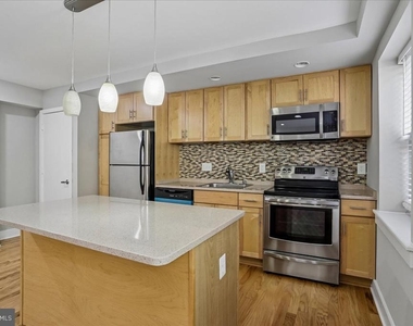 212 Oakwood Street Se - Photo Thumbnail 16