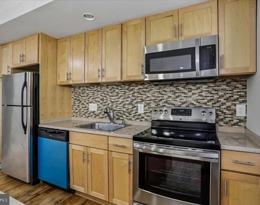 212 Oakwood Street Se - Photo Thumbnail 15