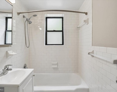 212 Oakwood Street Se - Photo Thumbnail 32