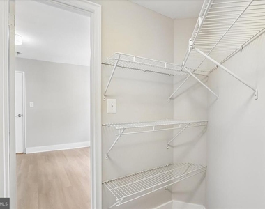 212 Oakwood Street Se - Photo Thumbnail 30