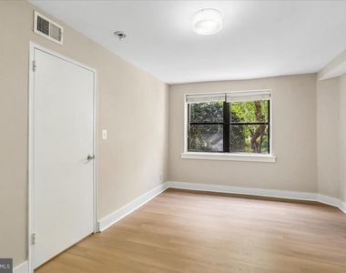 212 Oakwood Street Se - Photo Thumbnail 24