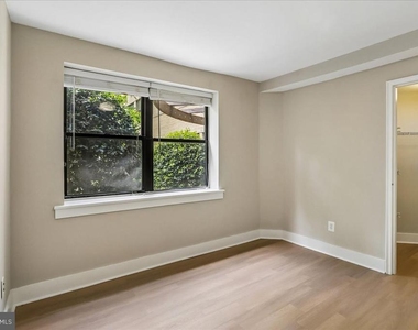 212 Oakwood Street Se - Photo Thumbnail 21