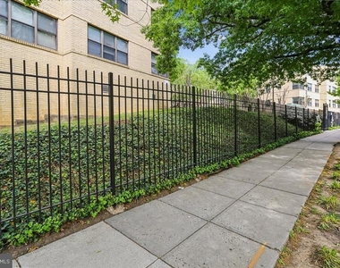 212 Oakwood Street Se - Photo Thumbnail 37