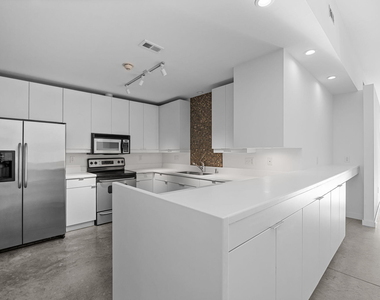 319 Fayetteville Street - Photo Thumbnail 5