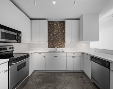 319 Fayetteville Street - Photo Thumbnail 7