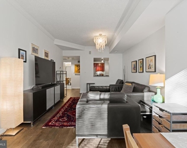 1080 Wisconsin Avenue Nw - Photo Thumbnail 7