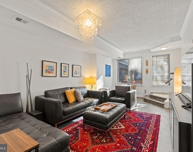 1080 Wisconsin Avenue Nw - Photo Thumbnail 8