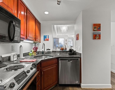 1080 Wisconsin Avenue Nw - Photo Thumbnail 12