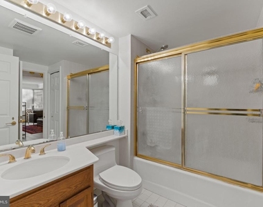 1080 Wisconsin Avenue Nw - Photo Thumbnail 14