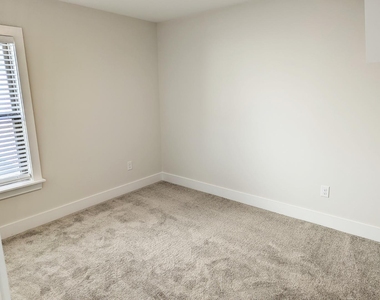 701 Grant Street - Photo Thumbnail 10