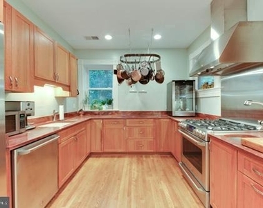 720 C Street Ne - Photo Thumbnail 7