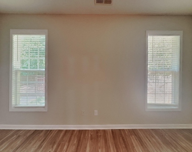 557 Mccarthy Drive - Photo Thumbnail 7