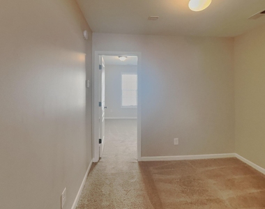 557 Mccarthy Drive - Photo Thumbnail 15
