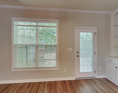 557 Mccarthy Drive - Photo Thumbnail 1