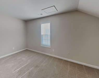 557 Mccarthy Drive - Photo Thumbnail 10