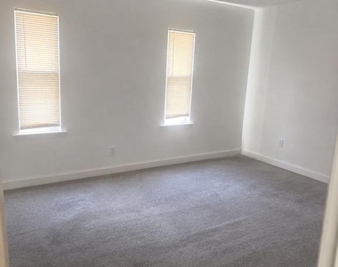 4212 Clay Street Ne - Photo Thumbnail 20