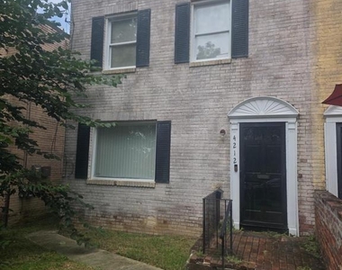 4212 Clay Street Ne - Photo Thumbnail 1