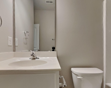 156 Lakemont Drive - Photo Thumbnail 11