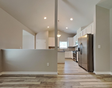 156 Lakemont Drive - Photo Thumbnail 1