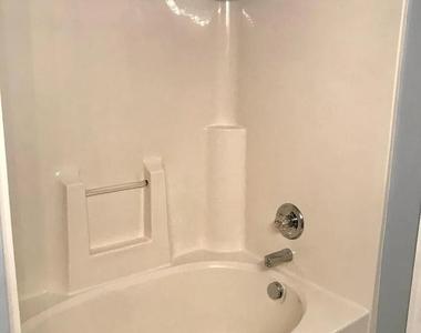 9820 Grettle Court - Photo Thumbnail 7