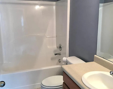 9820 Grettle Court - Photo Thumbnail 6