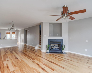 9820 Grettle Court - Photo Thumbnail 4