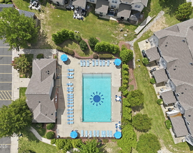 9820 Grettle Court - Photo Thumbnail 16