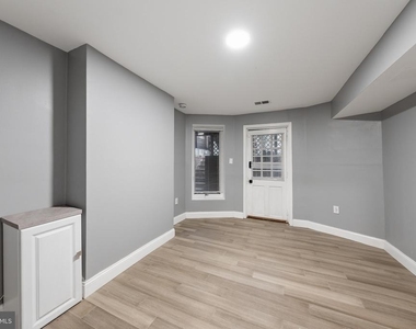 313 F Street Ne - Photo Thumbnail 10
