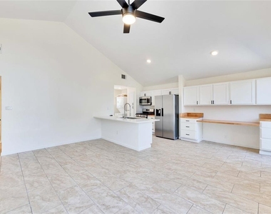1903 Woodland Ave - Photo Thumbnail 3