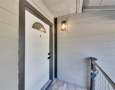 1903 Woodland Ave - Photo Thumbnail 17