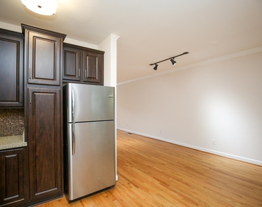 710 Parkham Lane - Photo Thumbnail 16