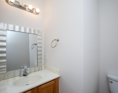 710 Parkham Lane - Photo Thumbnail 8