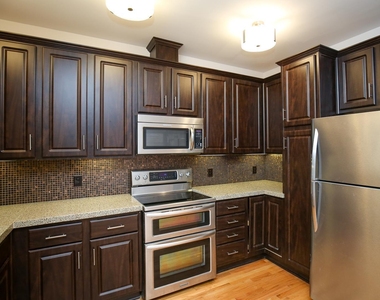 710 Parkham Lane - Photo Thumbnail 15