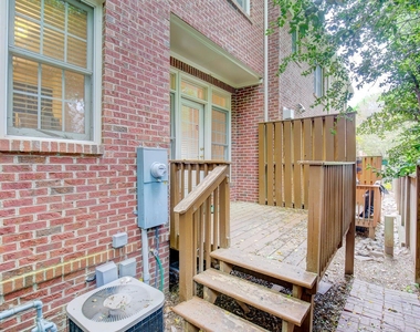 710 Parkham Lane - Photo Thumbnail 31