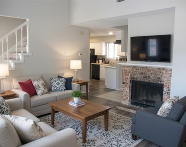 509 Algerita Dr - Photo Thumbnail 3