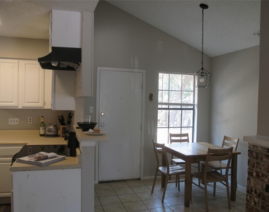 509 Algerita Dr - Photo Thumbnail 7