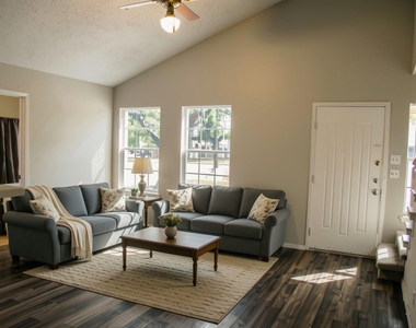 509 Algerita Dr - Photo Thumbnail 4
