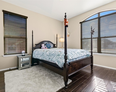 920 Autumn Sage Way - Photo Thumbnail 23