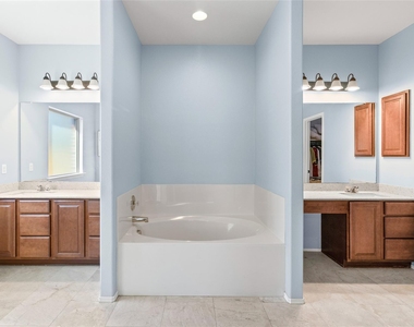920 Autumn Sage Way - Photo Thumbnail 3
