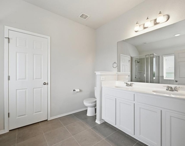 209 Noddy Rd - Photo Thumbnail 18