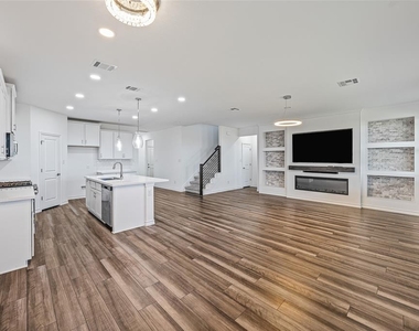 315 Doodle Ln - Photo Thumbnail 2