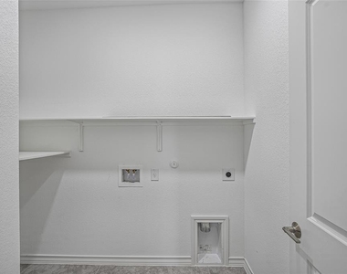 315 Doodle Ln - Photo Thumbnail 16