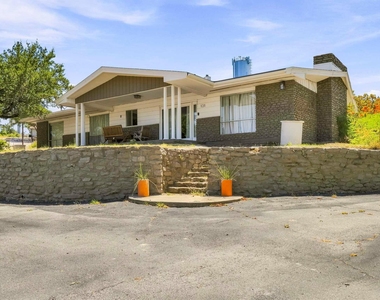 131 Dukes Dr - Photo Thumbnail 1