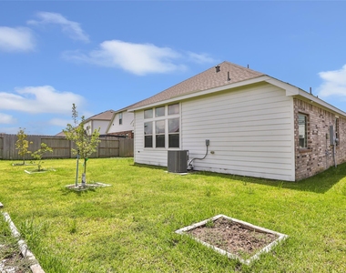 15342 Majestic Knight Dr - Photo Thumbnail 33