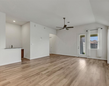 15342 Majestic Knight Dr - Photo Thumbnail 17