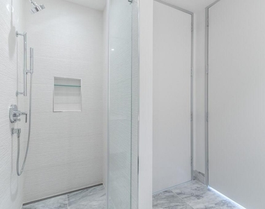 301 West Ave - Photo Thumbnail 6