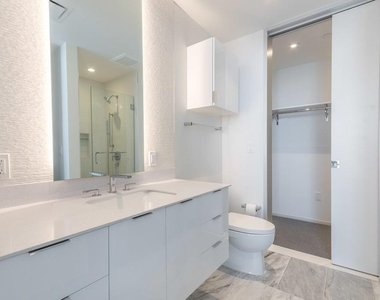 301 West Ave - Photo Thumbnail 5